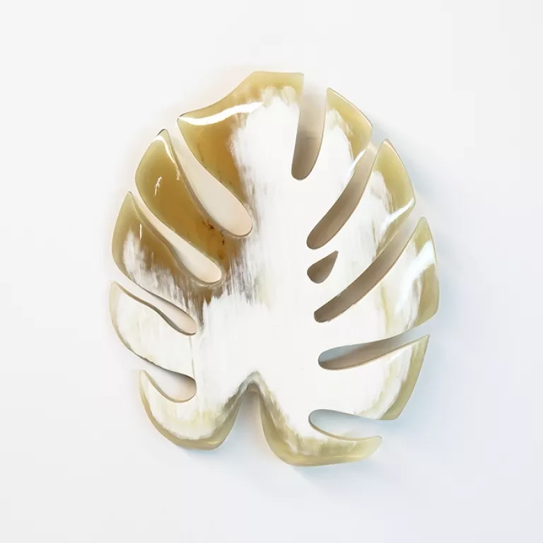 Broche Cuerno Búfalo Hoja Blanca