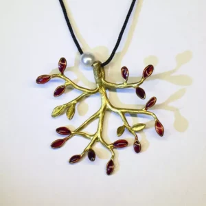 Colgante Árbol Rojo Hilo Negro