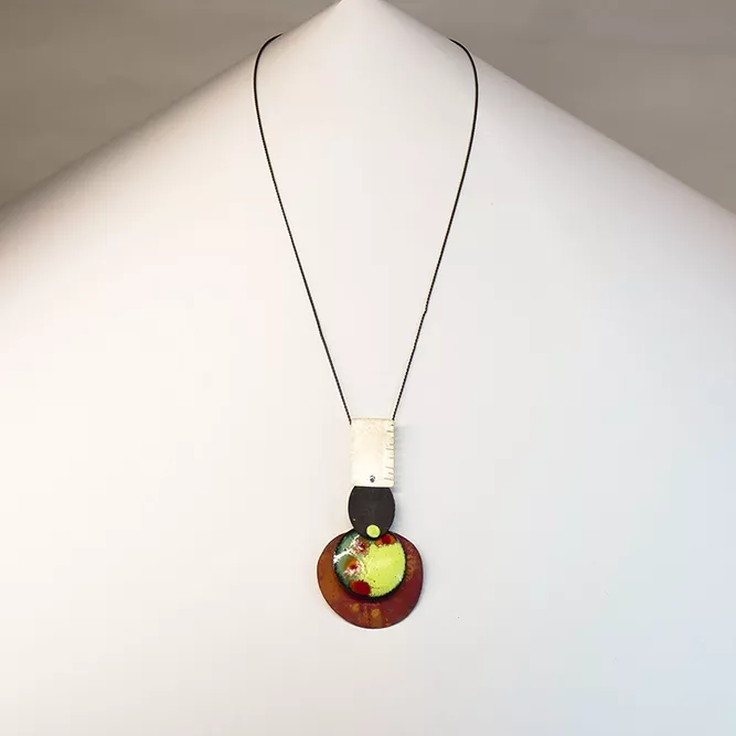 Colgante Articulado Plata y Esmalte Verdes y Rojos