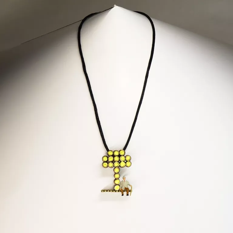 Colgante Único Árbol Bronce Miniatura Resina