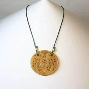 Colgante Jade Ocre Cordón Verde