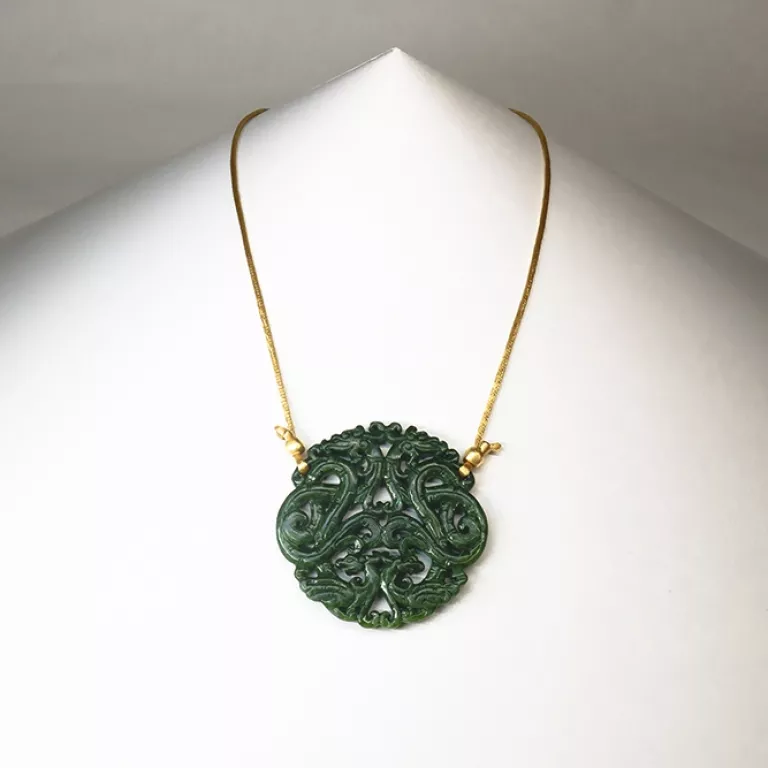 Colgante Jade Verde Pájaros y Dragones