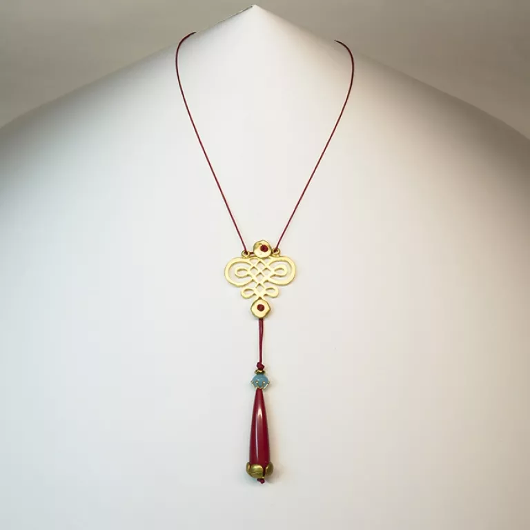 Colgante Modernista Lagrima Jade Carmesí
