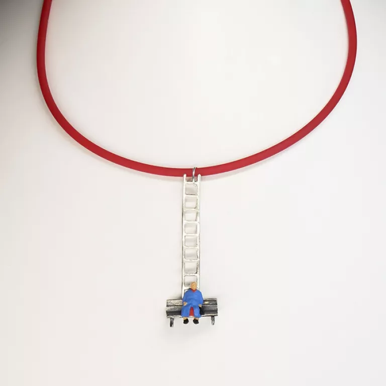 Colgante Plata Escalera Miniatura Banco