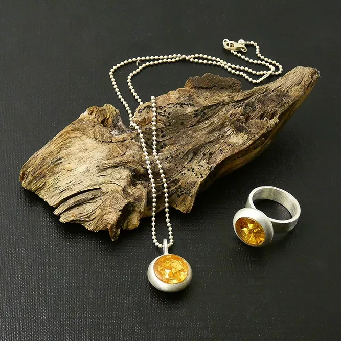 Colgante Plata Resina Oro