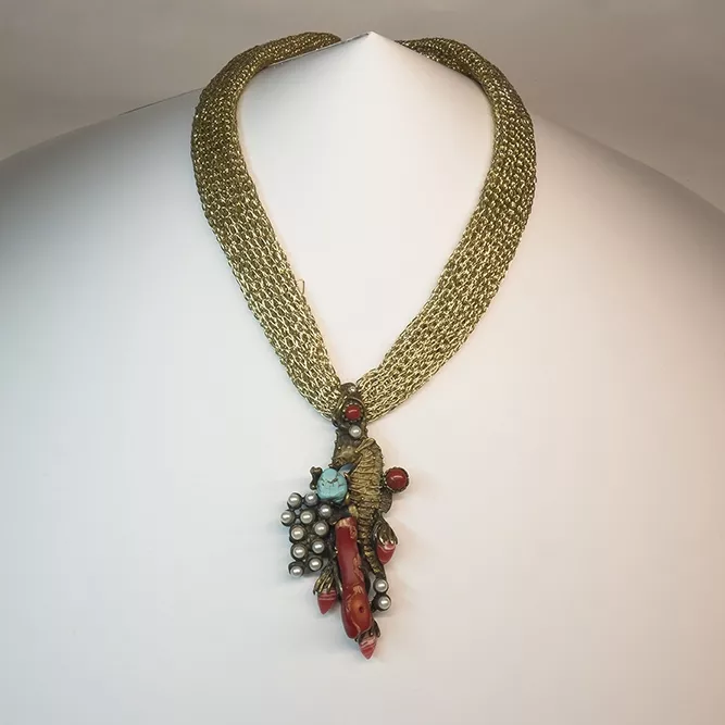 Collar Bronce Caballito Hilo Tejido