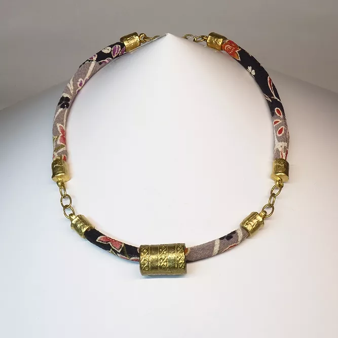 Collar 3 tramos Negros Bronce Africano