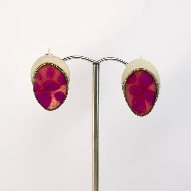 Pendientes Óvalos Magentas Plasta y Esmaltes