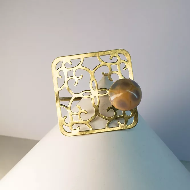 Sujeta-pañuelos Lunares Grises