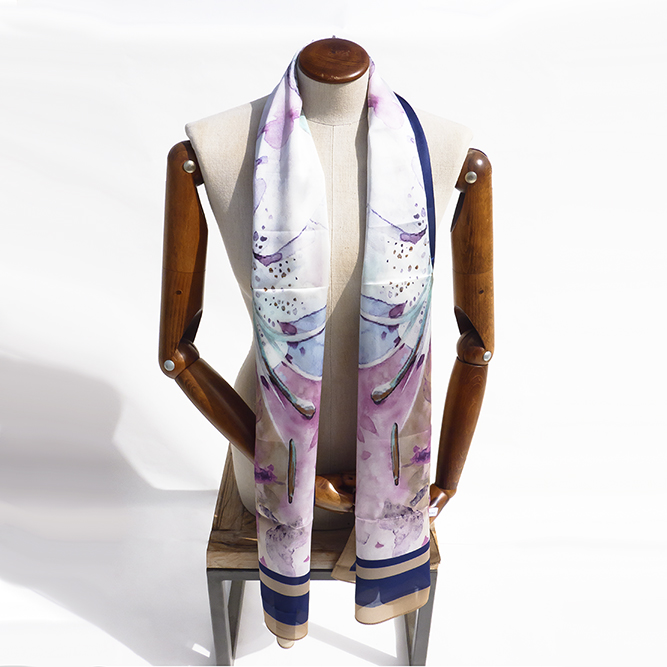 Pañuelo Seda Flores Azules