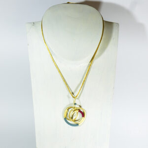 Colgante-Artesanal-Nudo Oro Mate Seda Turquesa, fresa y cruda.