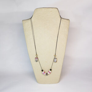 Collar Péndulo Alana Ágatas Ovni Multicolor Cristal de Roca Negro.