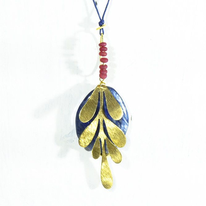 Colgante Hoja Dorada Cuarzo Azul